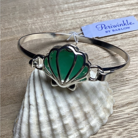 PERIWINKLE BY BARLOW SILVER GREEN SEA GLASS SHELL BRACELET COASTAL B… - Picture 4 of 8